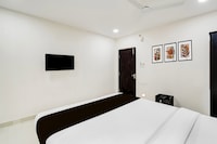 Super Townhouse Golden Temple Manikonda