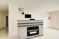 Super Townhouse Golden Temple Manikonda