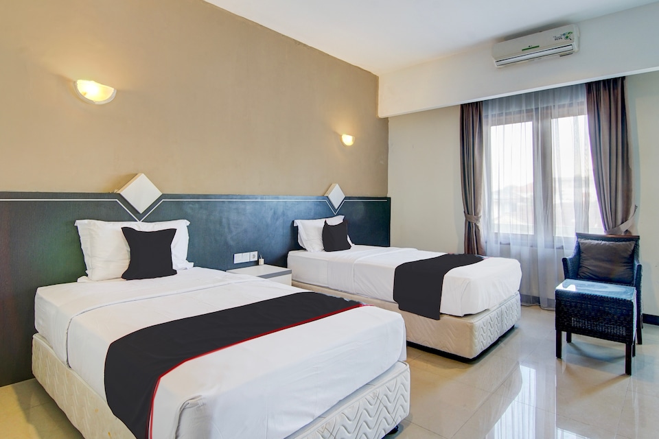 Townhouse Oak Pekanbaru near Mall Pekanbaru formerly Hotel Grand Sahara, Pekanbaru Kota, Pekanbaru