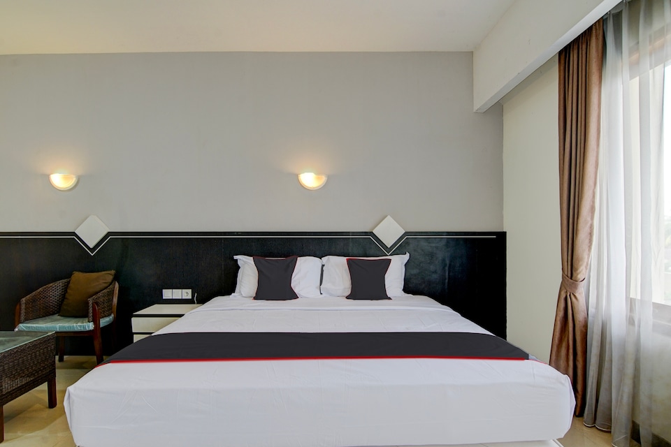 Townhouse Oak Pekanbaru near Mall Pekanbaru formerly Hotel Grand Sahara, Pekanbaru Kota, Pekanbaru