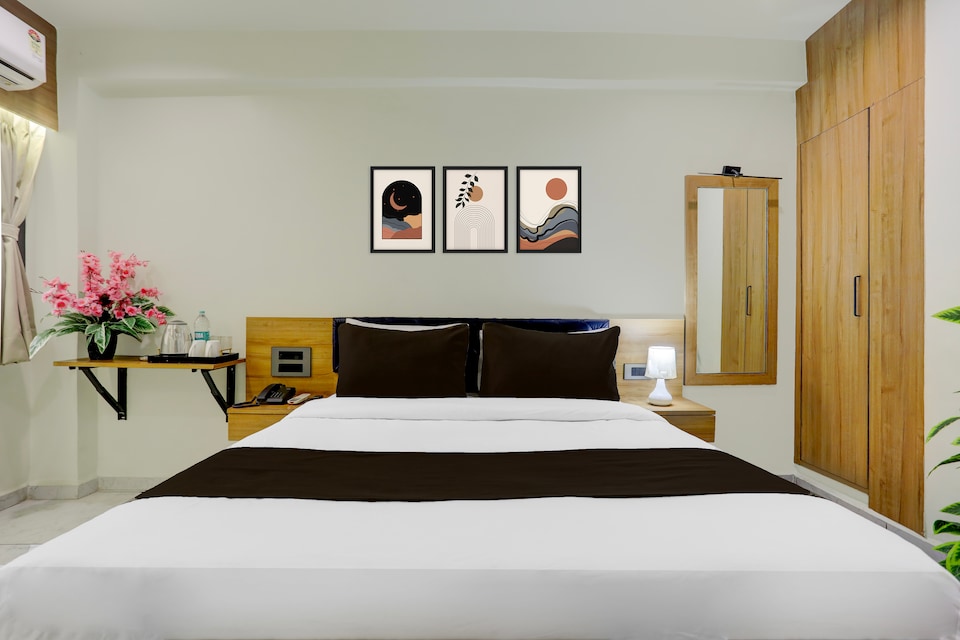 SPOT ON Hotel Rajwadi , Kadodra Surat, Surat