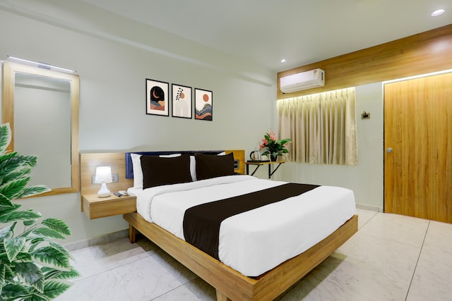 SPOT ON Hotel Rajwadi 
