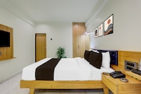 SPOT ON Hotel Rajwadi 