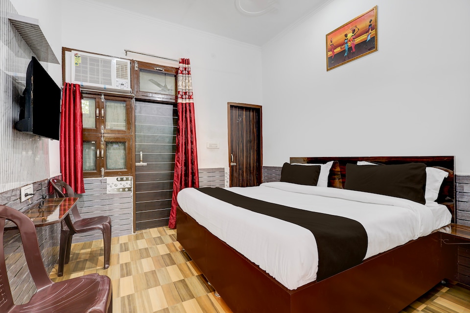 Hotel O Ekant Guest House , Sohna Road, Gurgaon