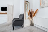 OYO The Lodge Bournemouth