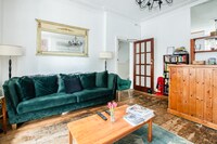 OYO The Lodge Bournemouth