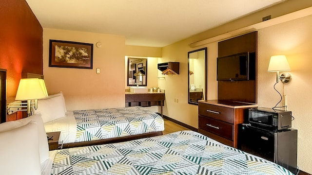 2 Full Beds | Non-Smoking, Micfridge