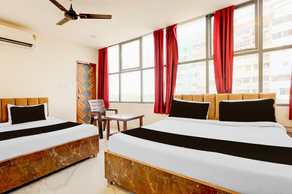 Hotel O Golden Rivaah Hotel , Indirapuram Ghaziabad, Ghaziabad