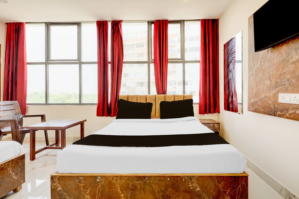 Hotel O Golden Rivaah Hotel , Indirapuram Ghaziabad, Ghaziabad