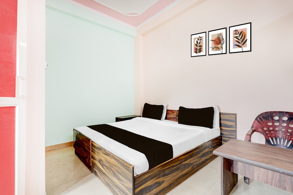 SPOT ON Hotel Dezire Dhankot Chowk, Old Gurgaon, Gurgaon