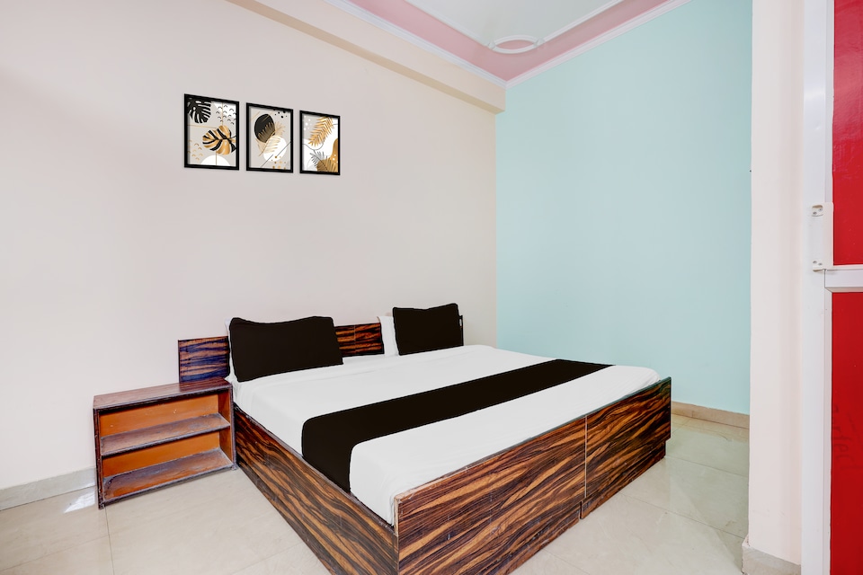 SPOT ON Hotel Dezire Dhankot Chowk, Old Gurgaon, Gurgaon