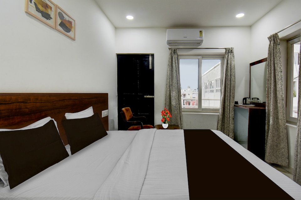 Super Hotel O Mysore Zoological Park Formerly Queens Comfort , Mysore City Center, Mysore