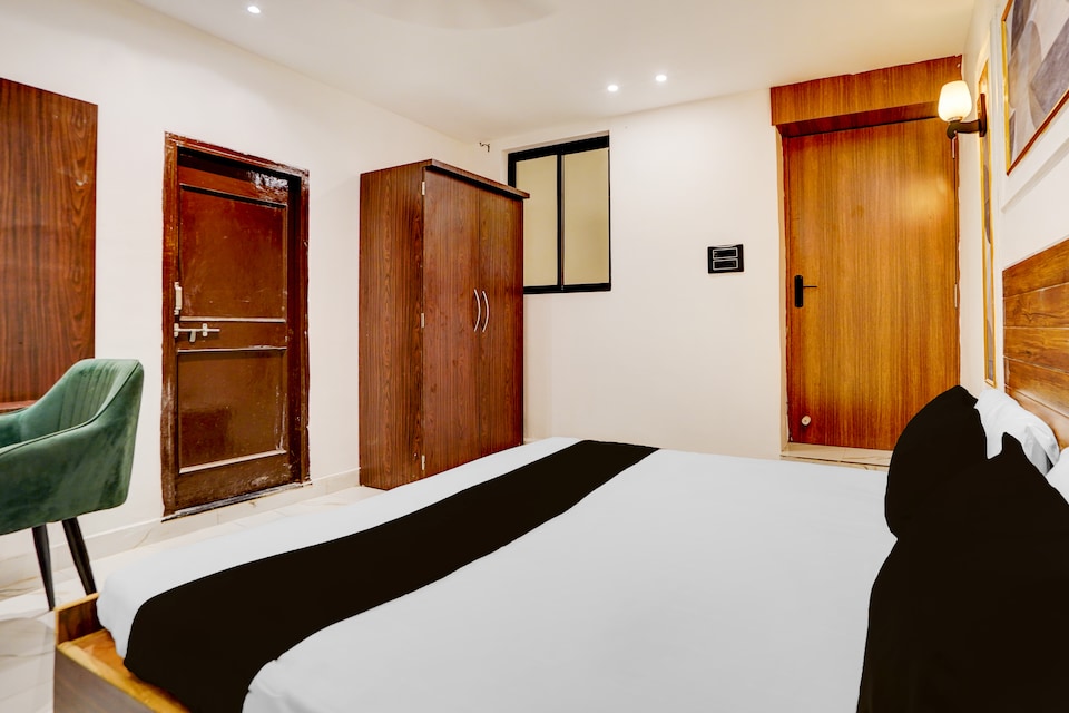 Hotel O Luxury Inn, Civil Lines - High Court, Prayagraj