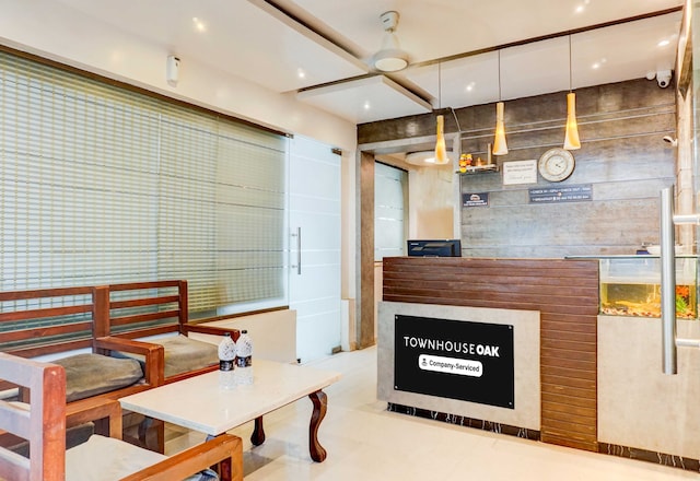 [Day Stay - 12 Hrs Slot : 8 AM to 8 PM] Collection O Gravity Inn