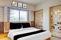 [Day Stay - 12 Hrs Slot : 8 AM to 8 PM] Townhouse Oak Gravity Inn