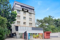 [Day Stay - 12 Hrs Slot : 8 AM to 8 PM] Collection O Gravity Inn