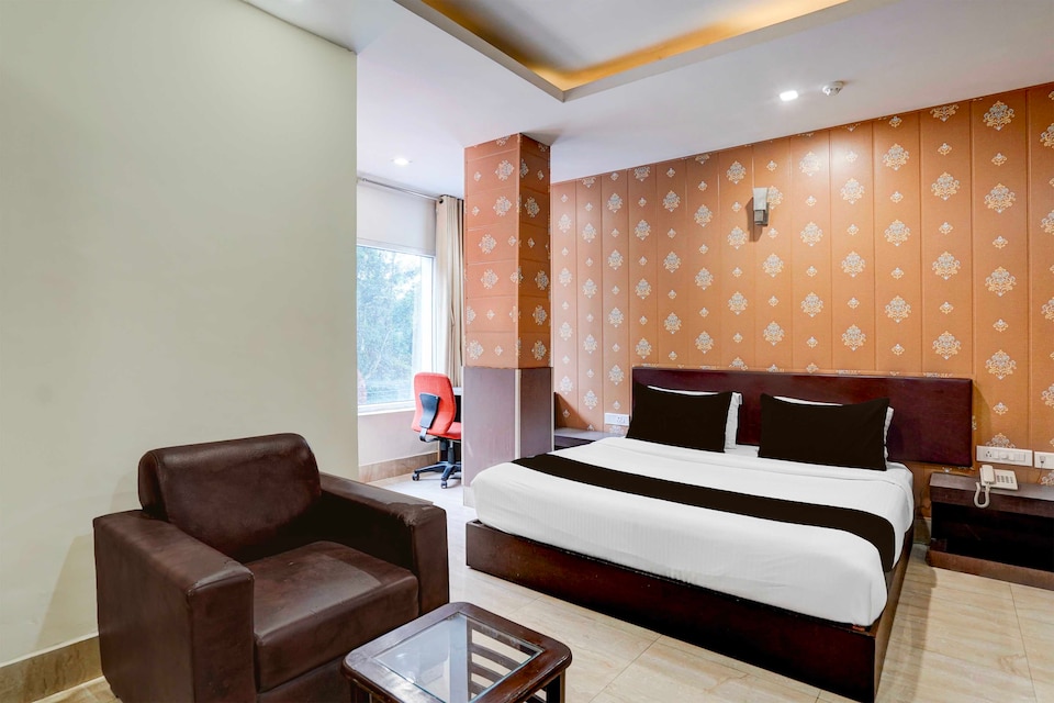 Super [Day Stay - 12 Hrs Slot : 8 AM to 8 PM] Super Townhouse Oak IMA Dehradun, Chakrata Road Dehradun, Dehradun
