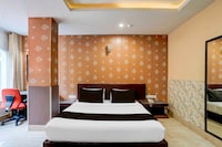 Collection O ONGC Crossway Hotel Gold Stone Comfort