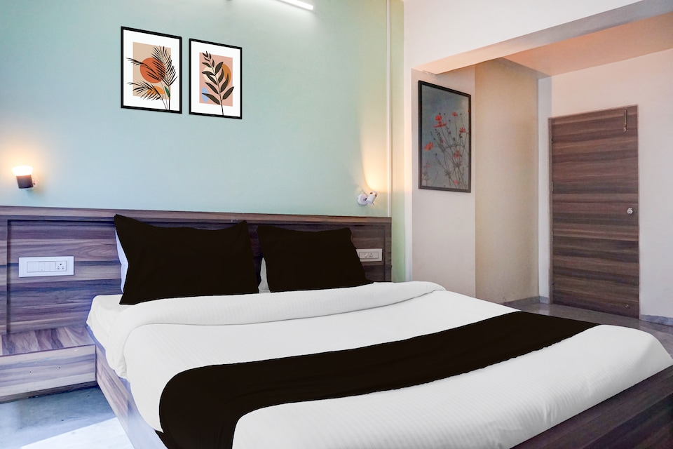 Collection O Shivsrushti Historical Theme Park, Katraj Khed Shivapur Pune, Pune