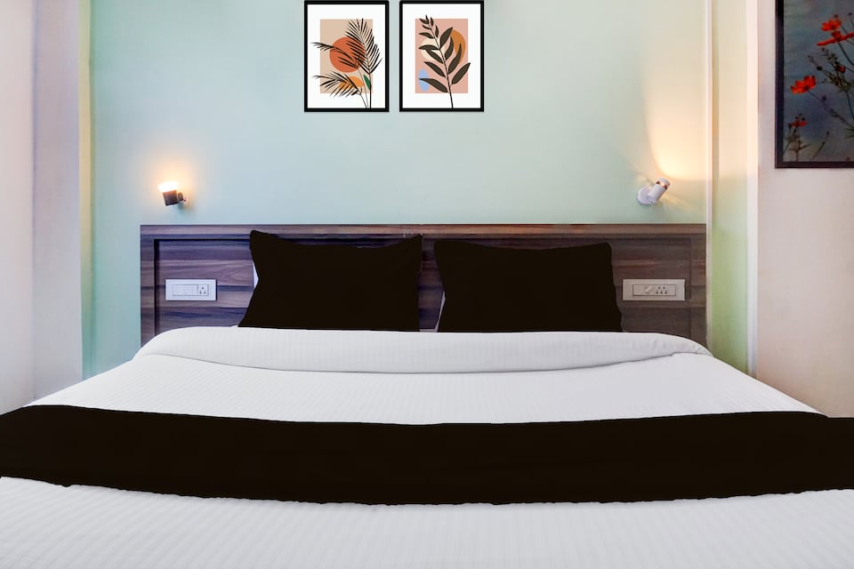 Collection O Shivsrushti Historical Theme Park, Katraj Khed Shivapur Pune, Pune