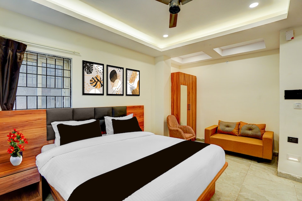 Townhouse Oak Saguna More Formerly Nandak Grand, Bailey Road, Patna