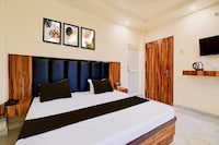 Hotel O Shree Krishna Palace