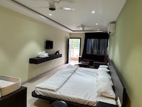 SPOT ON Rudra Guest House