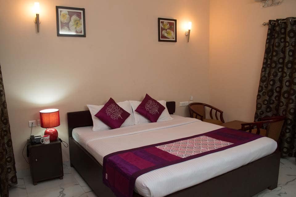 OYO 2371 Hotel The Room, Chandrasekharpur, Bhubaneswar