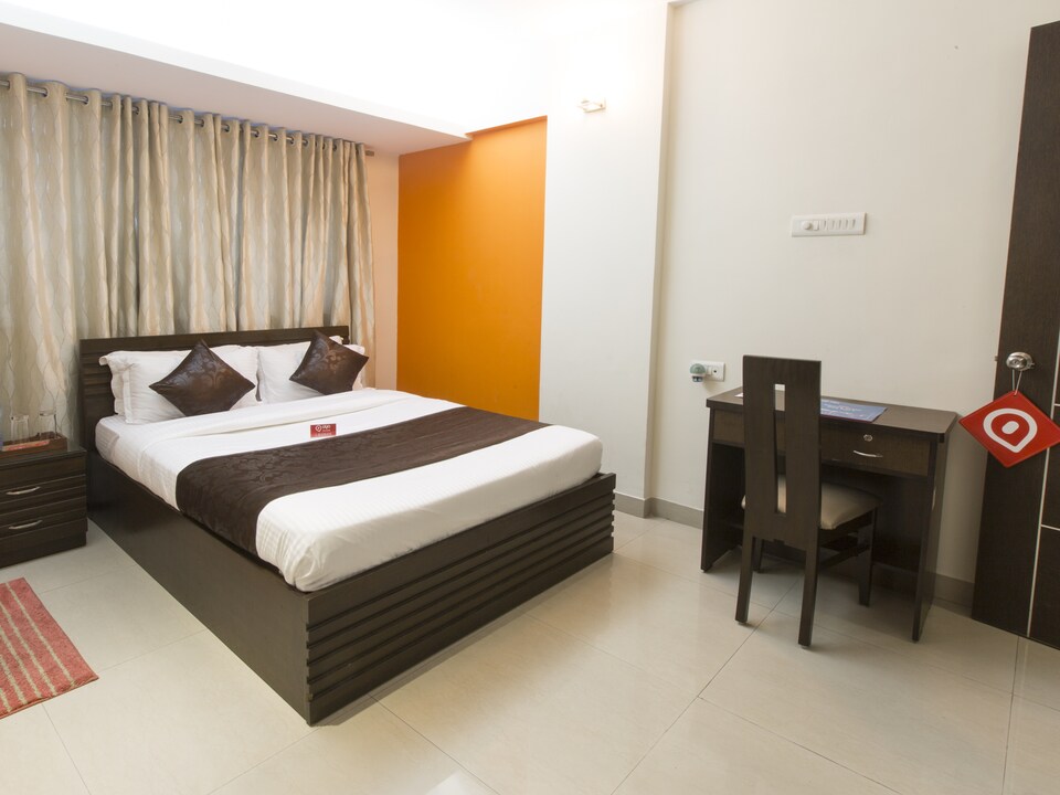 OYO 477 Apartment Bandra East, Mumbai BKC, Mumbai