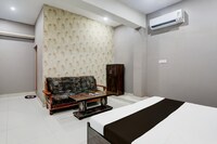 HOTEL O YASH RAJ PALACE