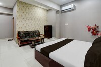 Hotel O Yash Raj Palace