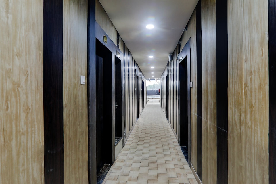 Hotel O Medical College Basaratpur Gorakhpur, Golghar, Gorakhpur
