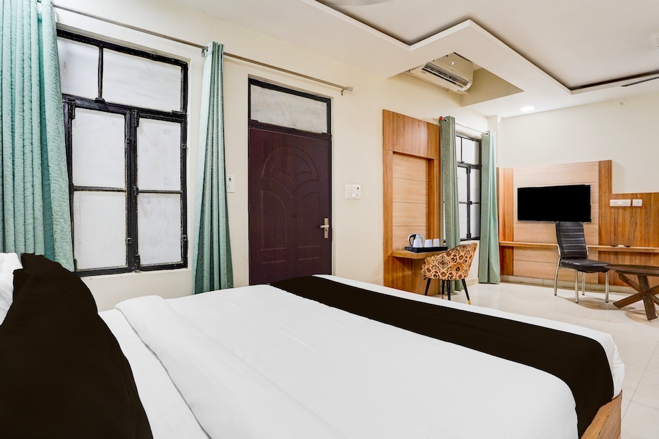 Super Hotel O Subedarganj Railway Junction Formerly Krishna Inn, Railway Station Allahabad, Prayagraj