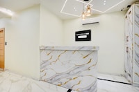 Super Townhouse Oak Prayagraj Allahabad University - Railway Junction Formerly Ballians