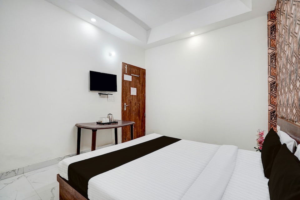 Super Collection O Palwal-Aligarh Crossway Formerly Hotel Kadamb, Palwal, Palwal