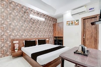 Super Collection O Palwal-Aligarh Crossway Formerly Hotel Kadamb