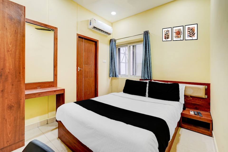 Super Collection O Vadapalani Metro Station Formerly Pineapple Guest House, Vadapalani Chennai, Chennai