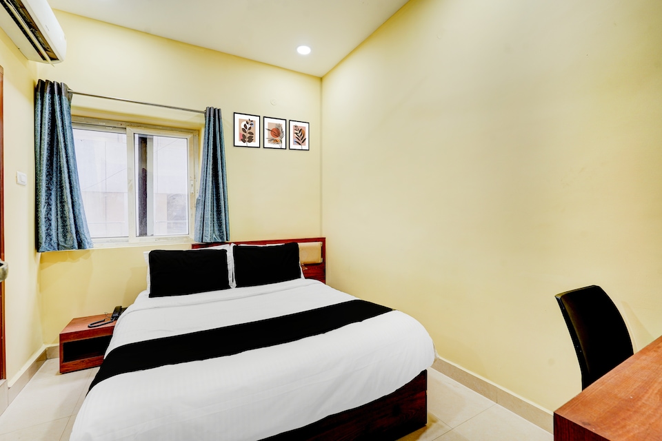 Super Collection O Vadapalani Metro Station Formerly Pineapple Guest House, Vadapalani Chennai, Chennai