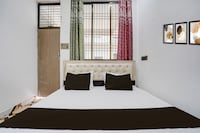 SPOT ON Hotel Vistara In Machhalishahar Road