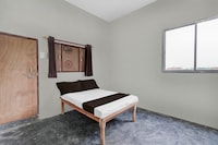 SPOT ON Rs Hotel