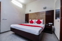 OYO Hotel Delight Inn Near Chhatarpur Metro Station