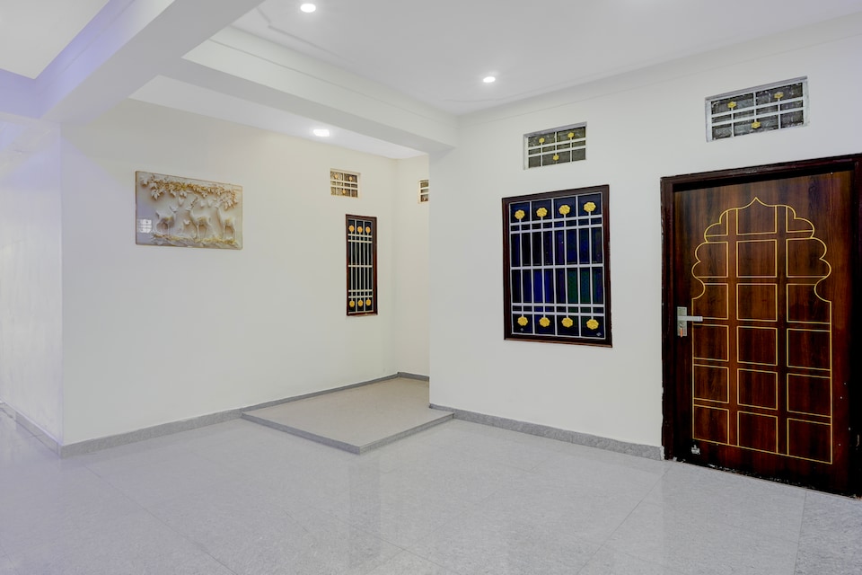 Flagship Hotel O GRAND VIEW MANSION HOTEL, Udaipur Central, Udaipur