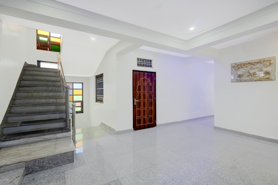 Flagship Hotel O GRAND VIEW MANSION HOTEL, Udaipur Central, Udaipur