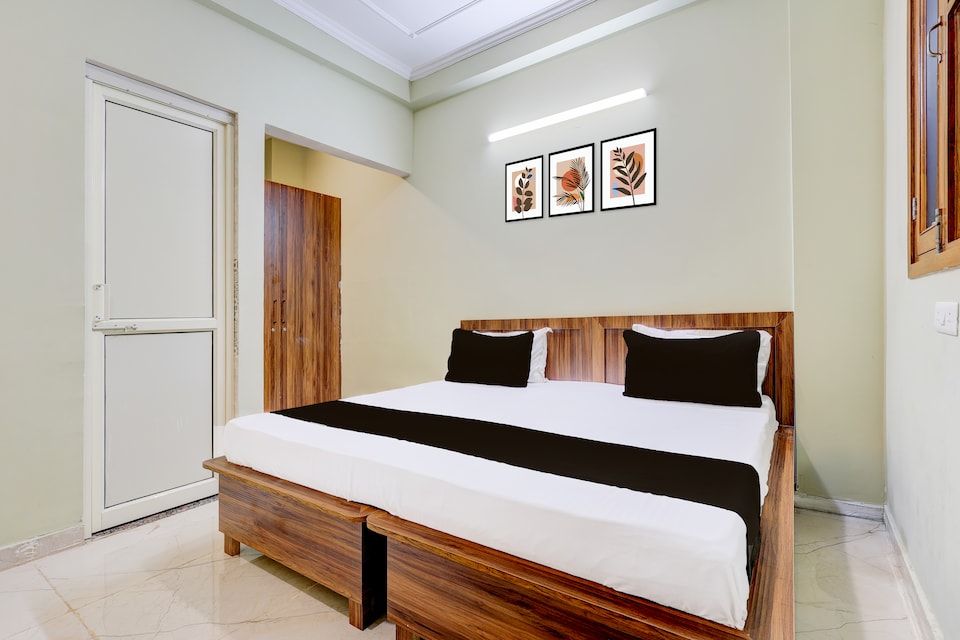 Hotel O Smile Sweet Hotel , Noida City, Noida