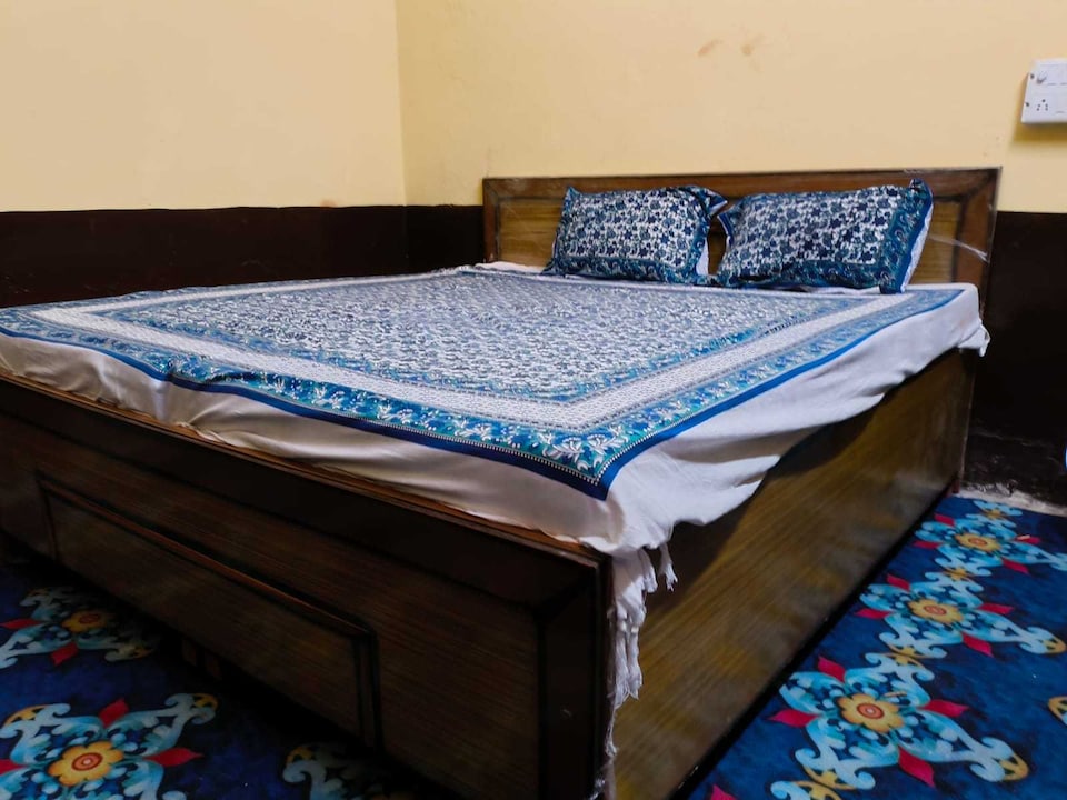 Hotel O Royel Blue Moon Guest House, Gajarula, Gajarula