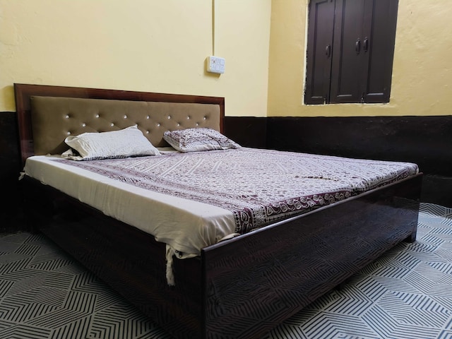 Hotel O Royel Blue Moon Guest House