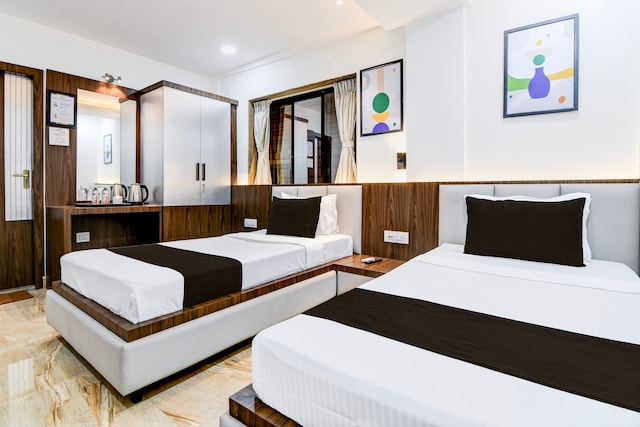 Hotel O R JOHNSON