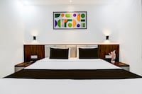 Hotel O R JOHNSON