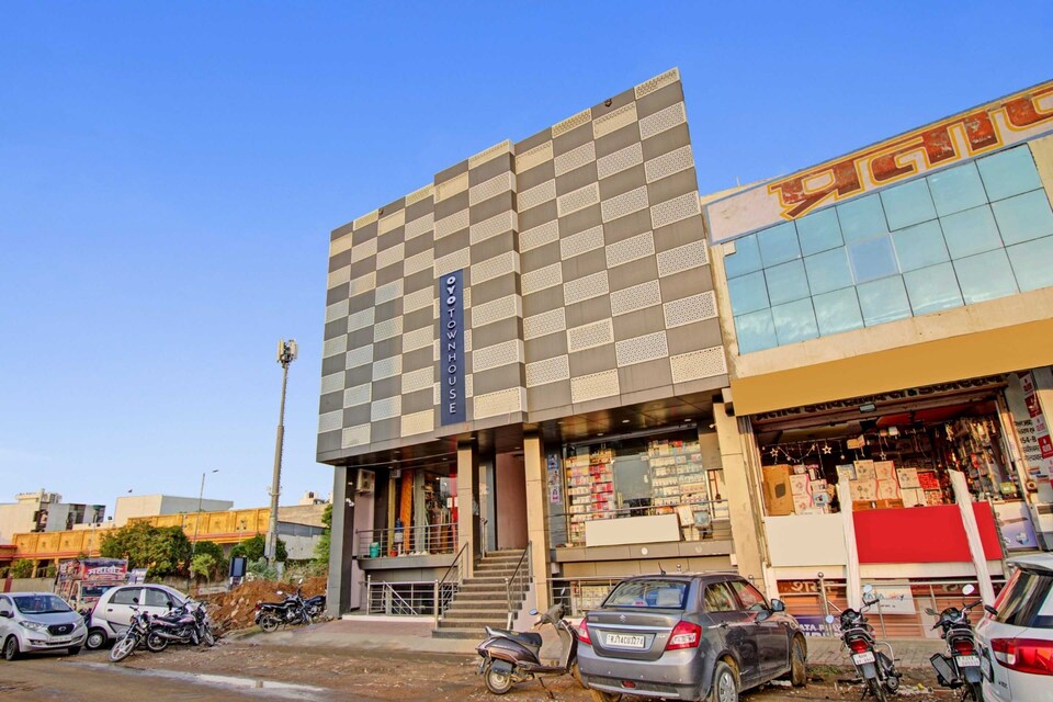 Power Break Hotel O Arya Inn ( 6hrs Slot ), Jaipur Airport, Jaipur
