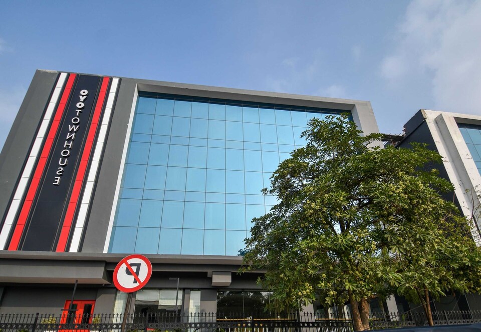 Power Break Hotel O KG Estate ( 6hrs Slot ), Jaipur Airport, Jaipur